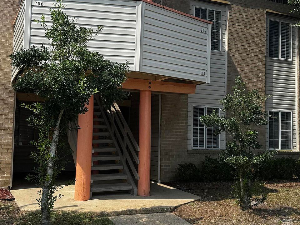 1st image of 245 McDonnell Ave APT 107