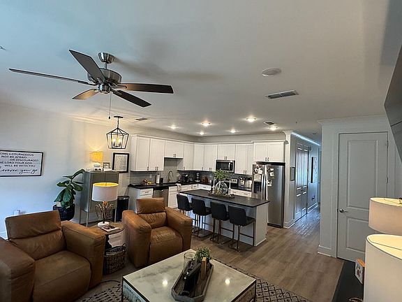 3rd image of 30 Lynn Ln #101