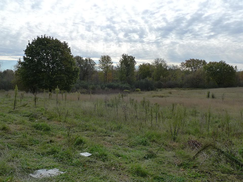 2nd image of 4250 17 Mile Rd NE