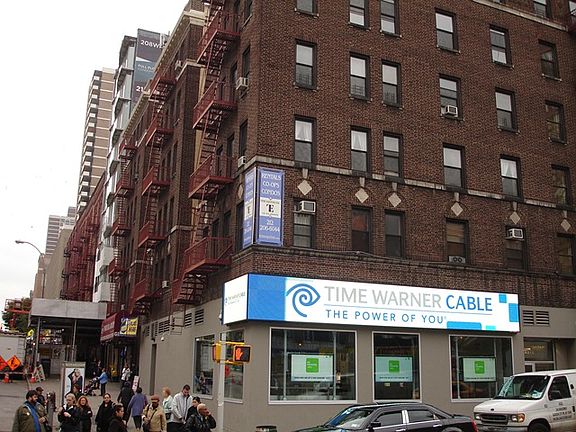 5th image of 214 W 96th St APT 6E