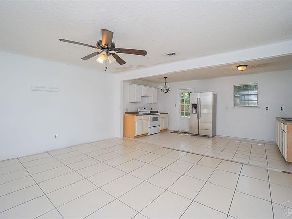 4th image of 5808 Princeton Dr