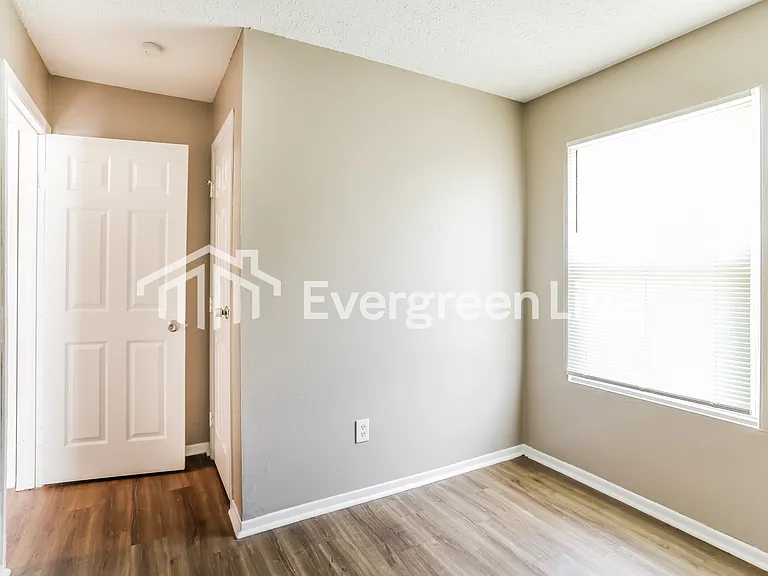 2641 Bulen Ave — Photo 10