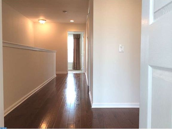 2nd image of 17 W Sarazen Dr