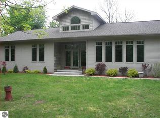 9696 Ahwahnee Trl, Traverse City, MI 49685