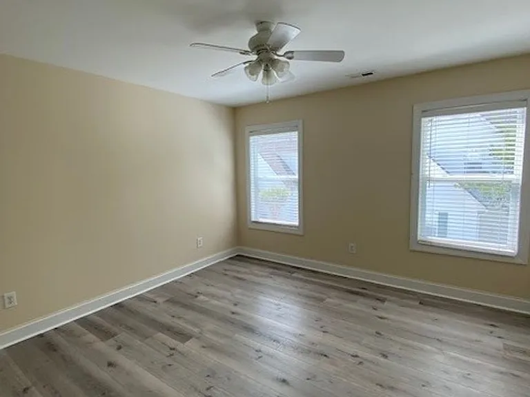 3225 Belmont Cir — Photo 17
