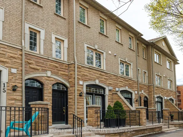 17 Krawchuk Ln, Toronto, ON M4G 4H4