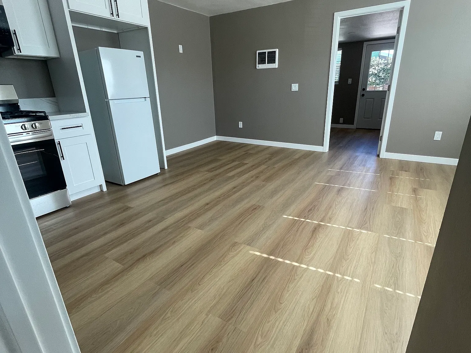 1 bed, 500 sqft, $2,350 — Photo 3