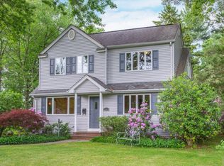 20 Fairmount Rd, New Providence, NJ 07974