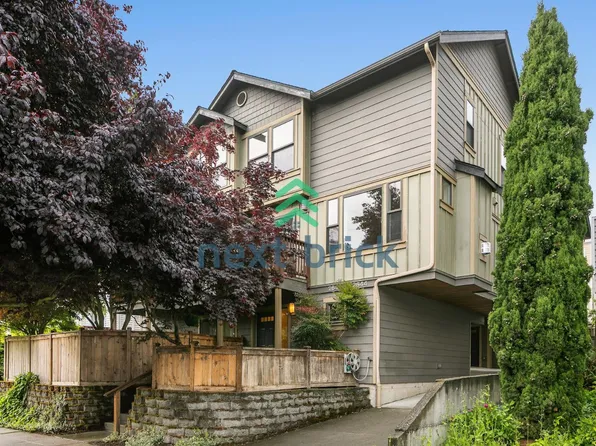 2646 NW 58th St #A, Seattle, WA 98107