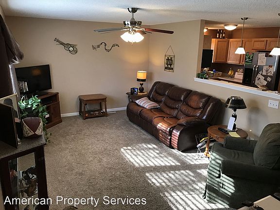 3rd image of 3312 Woods Dr