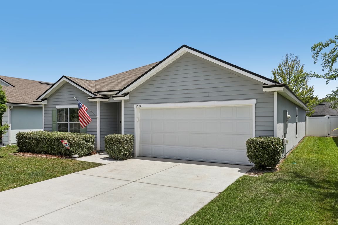 Timberlake Dr-0205-002.jpg