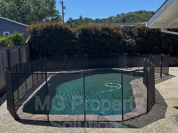 521 Rowland Blvd, Novato, CA 94947