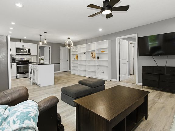 5th image of 3497 Tunnelton Rd