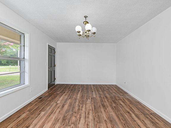 3rd image of 217 Red Bay Rd