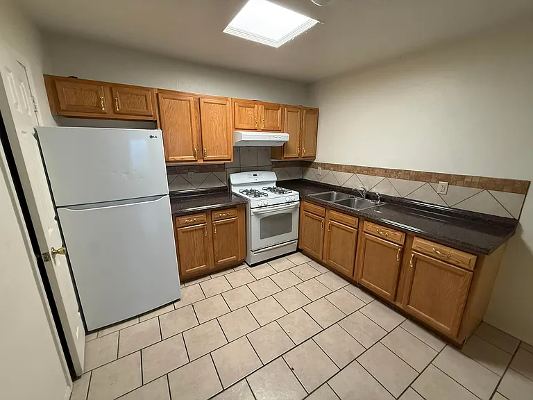 5425 E 30th St #3 — Photo 7