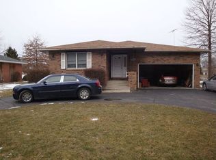 524 Iroquois Rd, Schererville, IN 46375