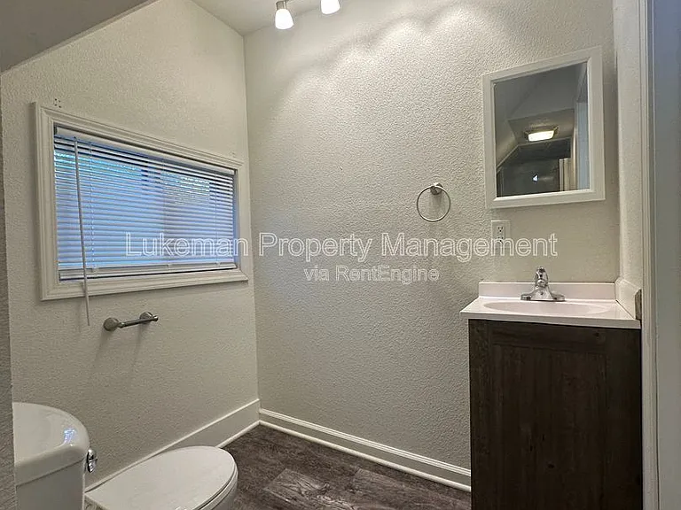 1315 Mills St #2 — Photo 10