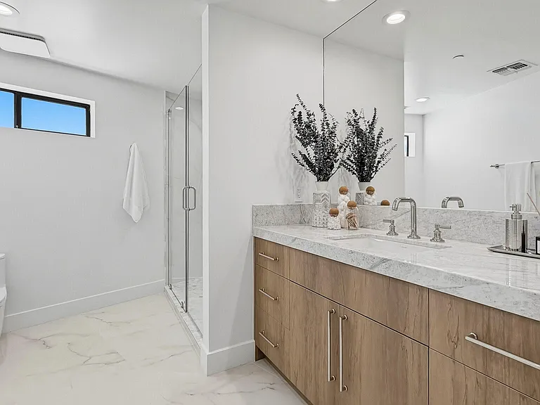 8429 E Del Camino Dr — Photo 36