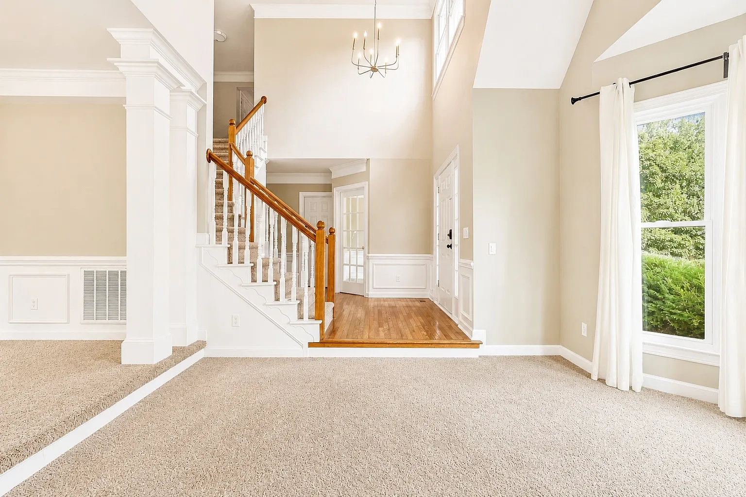 4 bed, 2.5 bath, 2769 sqft, $2,700 — Photo 3