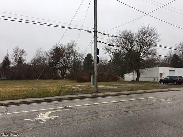 1st image of 210 Snyder Ave