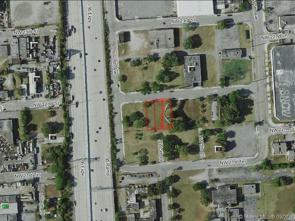 1st image of 568 NW 22nd St