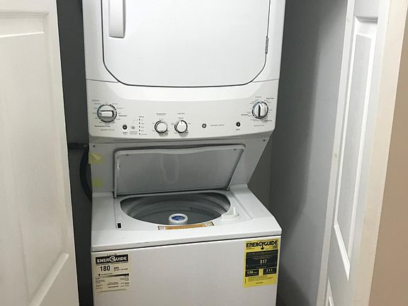 3rd image of 108 Sussex St #2L