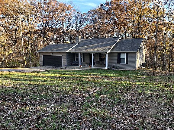 2nd image of 828 South Ct