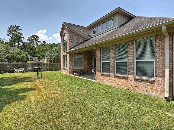 Nice size back yard