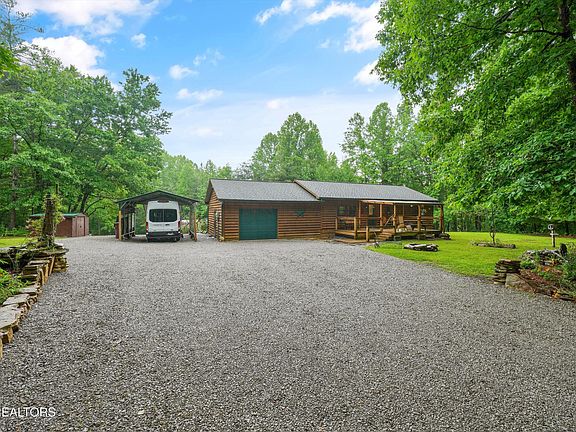 3rd image of 7043 Dogwood Rd