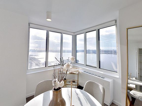 4th image of 1 River Pl APT 2512