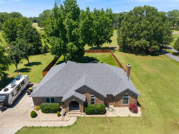 190 S Keith Dr, Lonoke, AR 72086