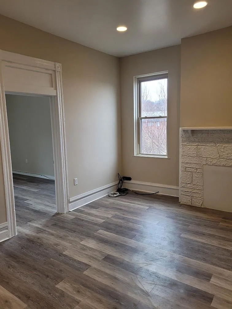 3449 Melwood St #3 photo 1