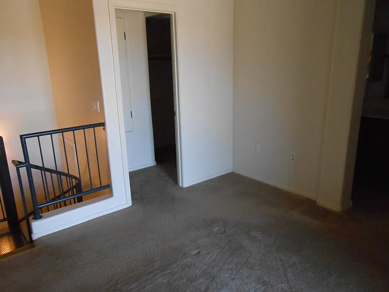 2670 Voyager- master bedroom