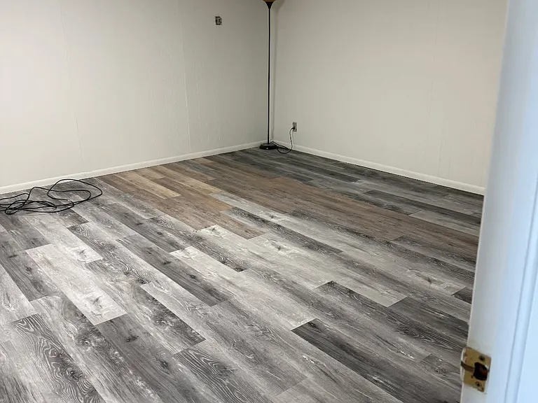23 N Main St — Photo 1