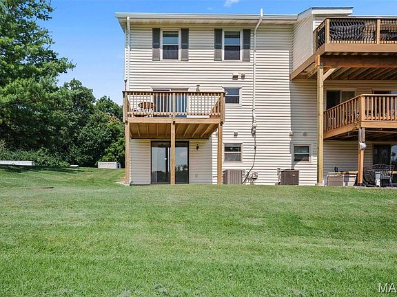 2nd image of 1342 Cliffridge Ln