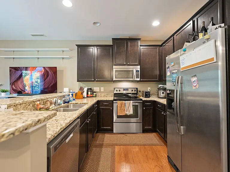 1504 Holly Grove Way — Photo 4