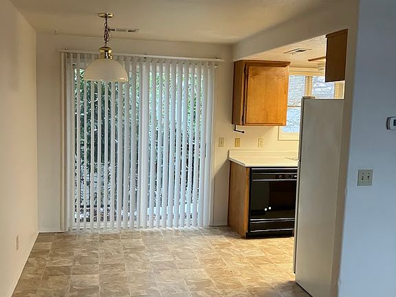 3rd image of 1825 Medart Ln #1827