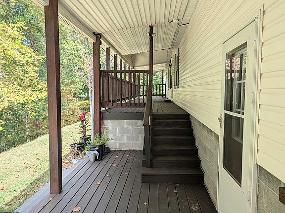 3rd image of 427 Harley Brown Dr