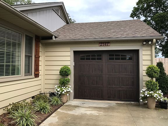 5th image of 2147 Griffith Ave