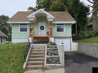 4277 Binney St, Omaha, NE 68111