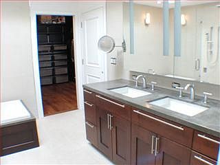 1st image of 217 Lorain Pl