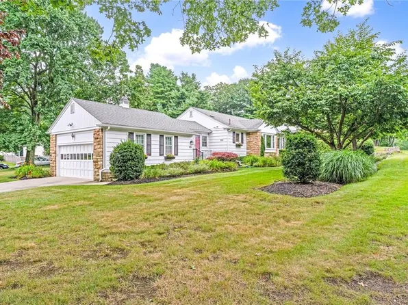 828 Veterans Memorial Pkwy, East Providence, RI 02914