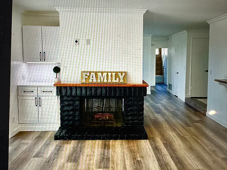 1894 Woodside Dr — Photo 8