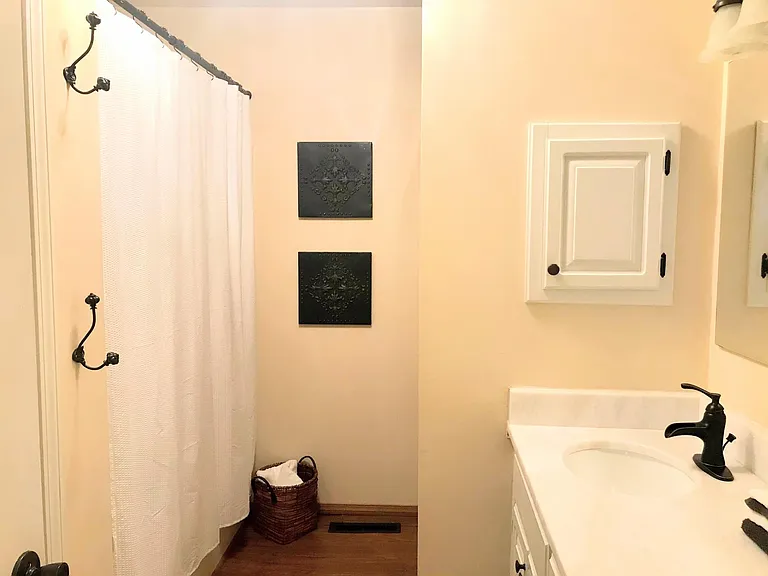 140 Cool River Dr — Photo 44