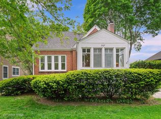 307 Hawthorne Blvd, Glen Ellyn, IL