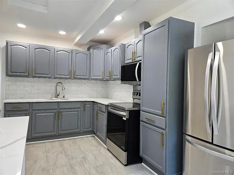 3074 Lexington Ave #2 — Photo 20