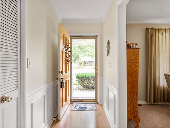 2nd image of 8205 W Eucalyptus Ave