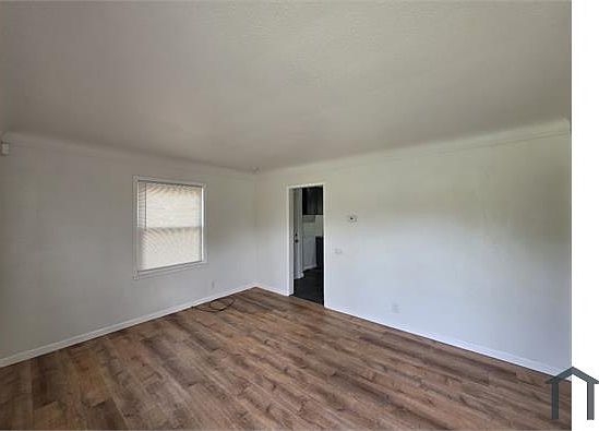 4th image of 20107 Moross Rd