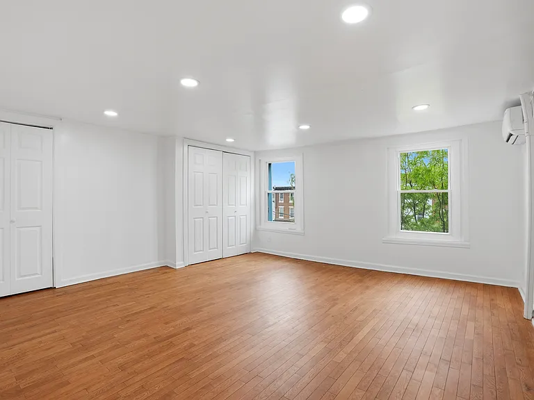 252 E Girard Ave #1 — Photo 12