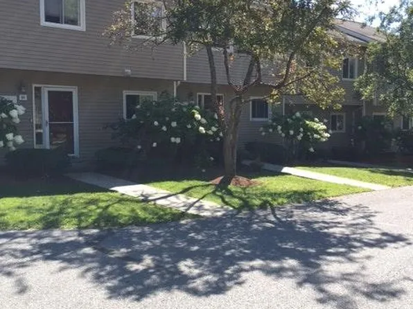 B11 Stonehedge Dr, South Burlington, VT